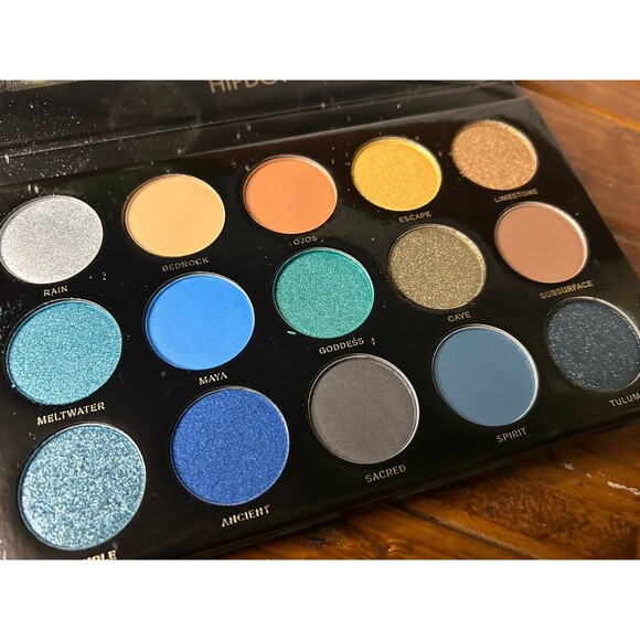 Hip Dot Eyeshadow Palette Bundle - Picture 2 of 4